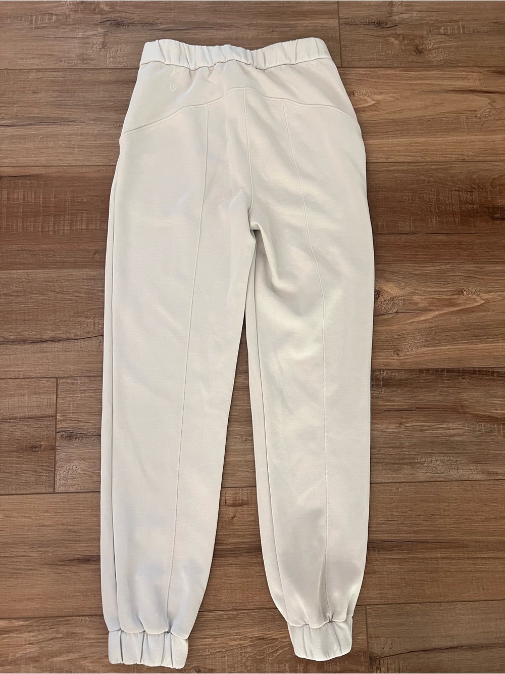 Lululemon Softstreme Relaxed High-Rise Sweatpants Joggers Light Gray Size 4